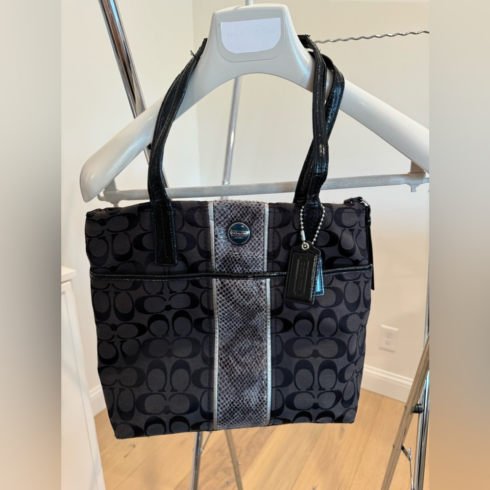 COACH Signature Python Stripe Tote
Shoulder Canvas Handbag H1360-F25706